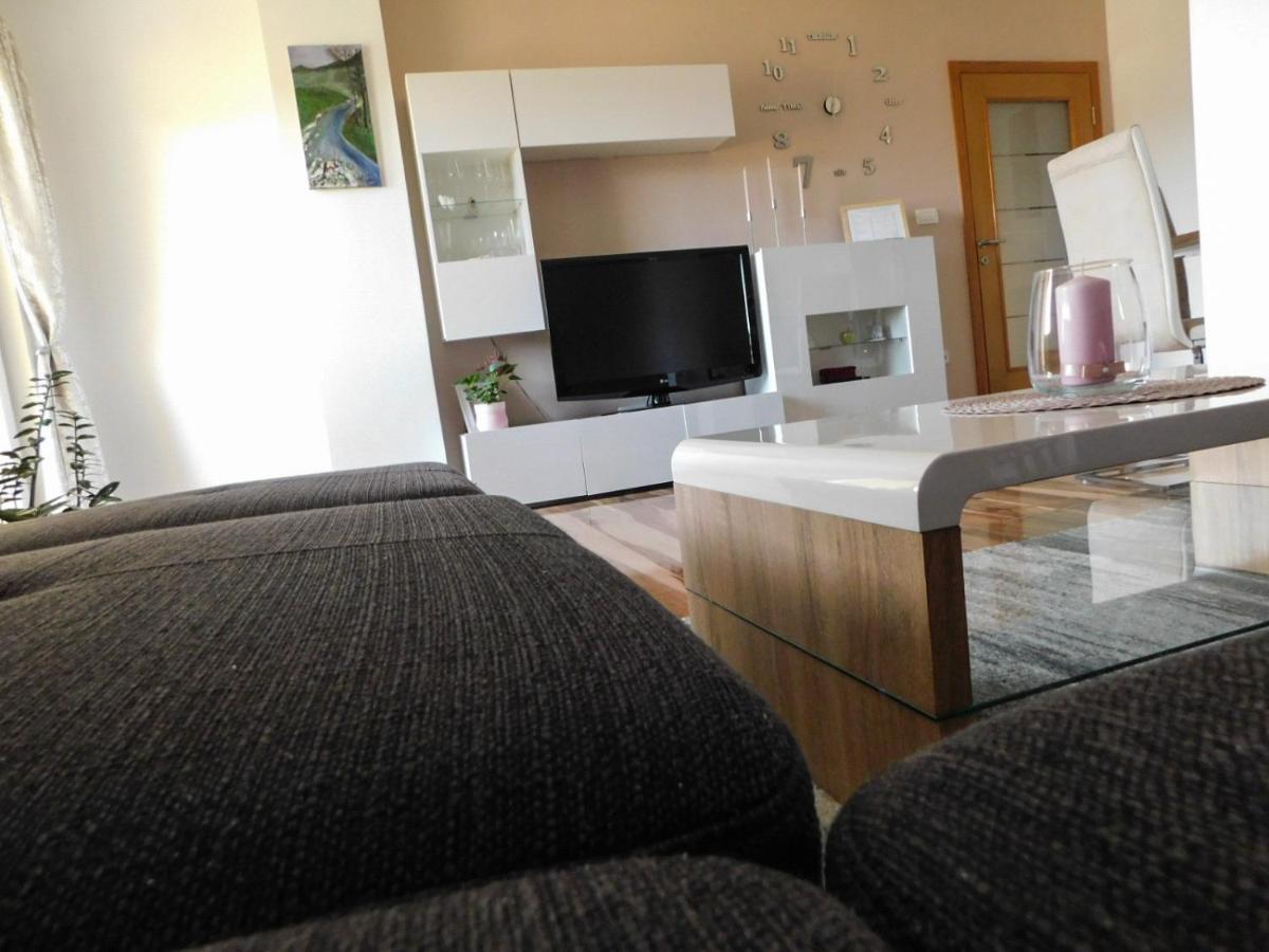 Apartman Lara Otočac Exterior foto